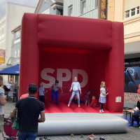 Hüpfburg SPD-Würfel